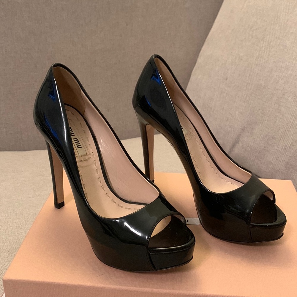 Black patent classic Miu Miu peep toe platform heels pump size 35
